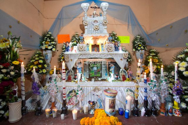 Familias de Huaquechula se preparan para el montaje de ofrendas monumentales