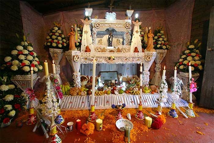 Huaquechula prepara 22 altares monumentales de muertos