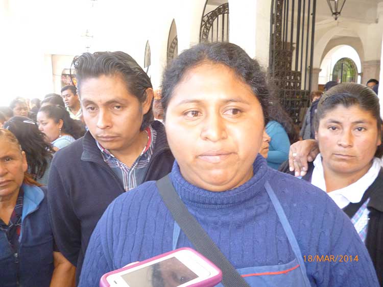 Ambulantes exigen derecho de antigüedad en calles de Teziutlán