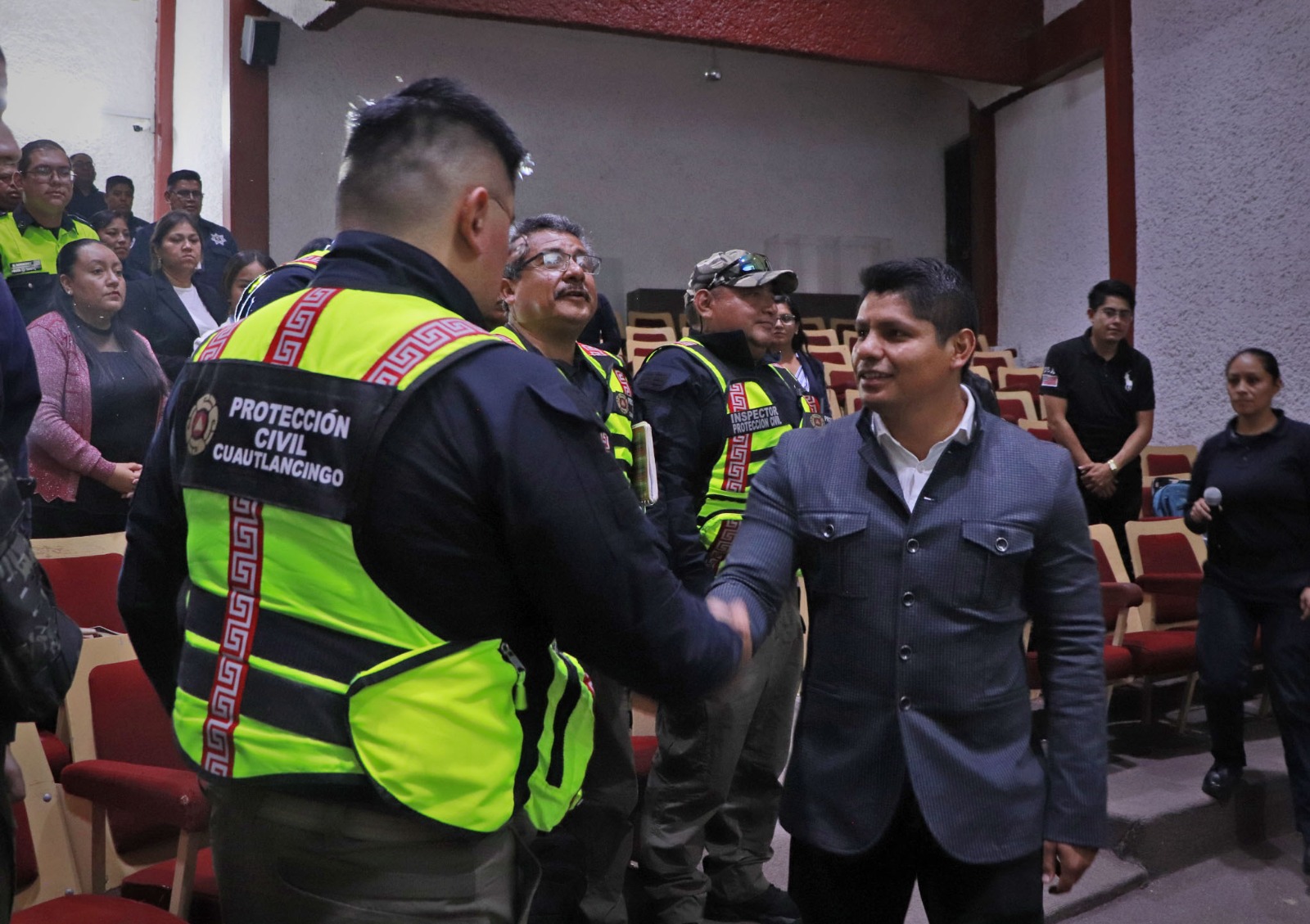 Capacitan a policías de Cuautlancingo en materia de violencia de género