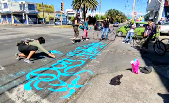 Ciclistas hacen pintas en protesta por muerte de hombre en carril de Ruta