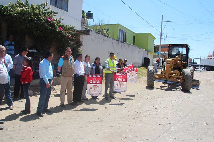 Arrancan pavimentación por un mdp en calles de Huejotzingo