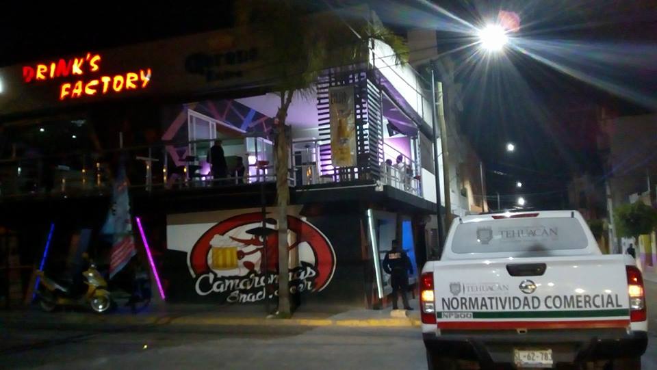 Sanciona Comuna de Tehuacán a 8 bares tras operativo