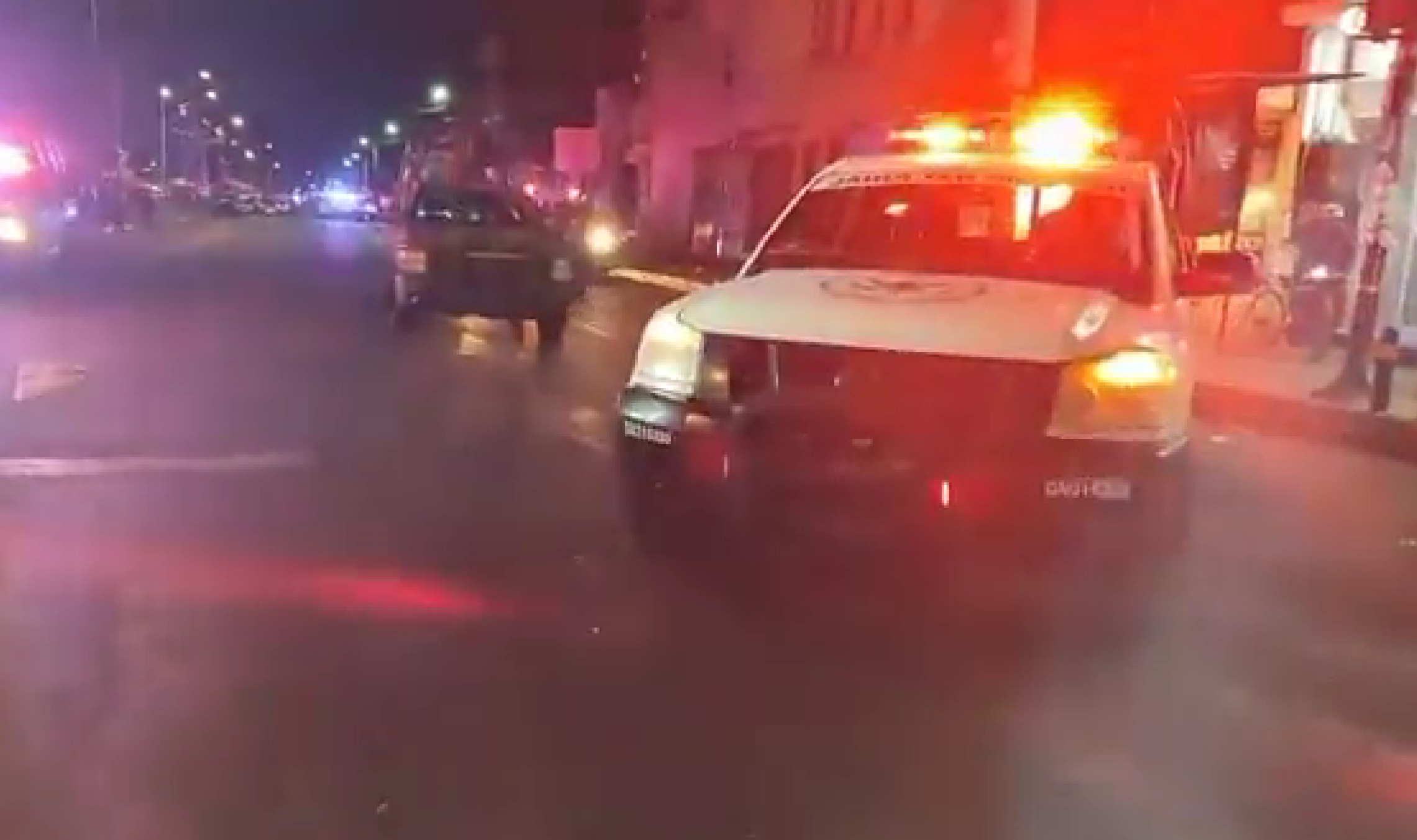 VIDEO Operativo en el Mercado Hidalgo; podría relacionarse con pareja desaparecida