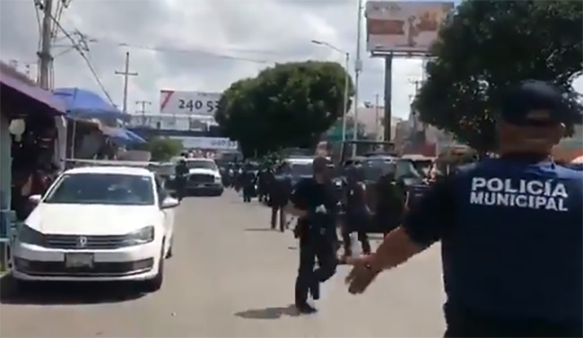 Realizan operativo, decomisan mercancía robada en Mercado Unión