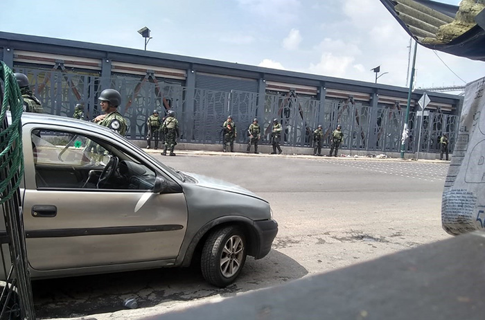 Guardia Nacional realiza operativo en el mercado Hidalgo en Puebla