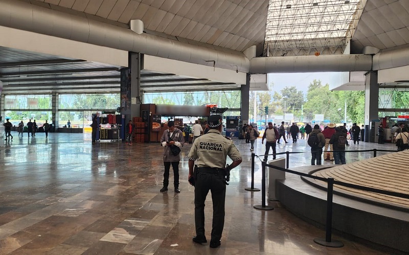 En curso, operativos de la GN en terminales de autobuses