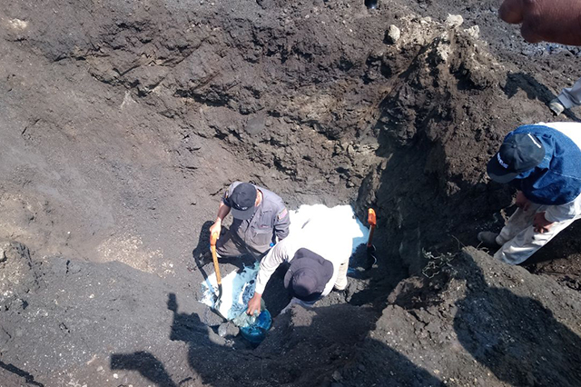 Dejan huachicoleros fuga de combustible que llega al Atoyac