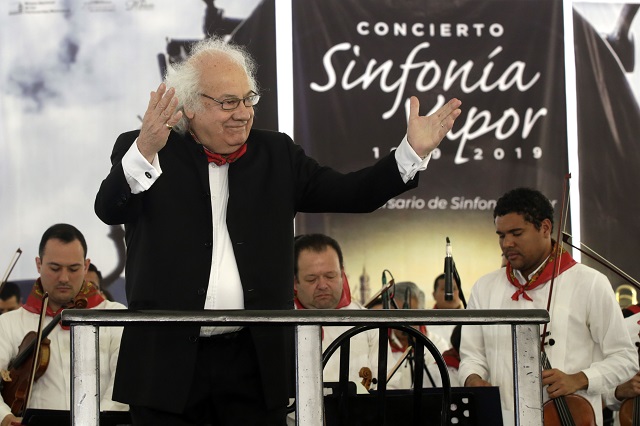 Filarmónica 5 de mayo se queda sin director y cambiará de nombre