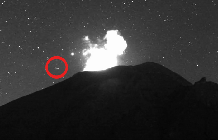 VIDEO Impresionante ovni cruza velozmente sobre el Popocatépetl 