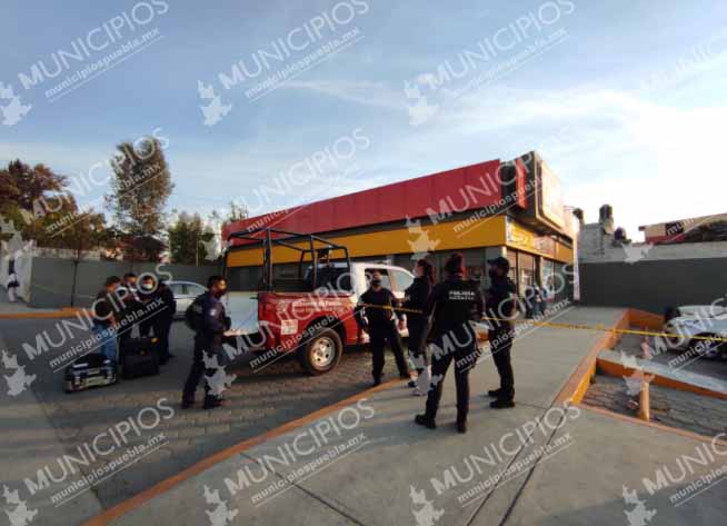 VIDEO En asalto a OXXO matan a guardia de seguridad al sur de Puebla capital