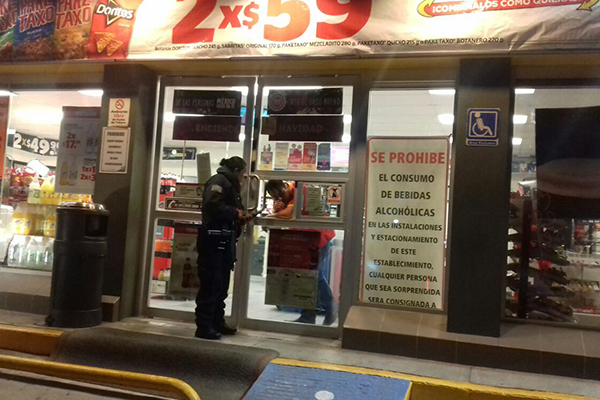 Asaltan Modelorama y Oxxo la misma noche, en Izúcar