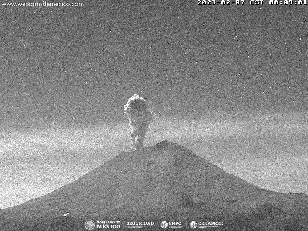 Popocatépetl baja intensidad y registra 97 exhalaciones en 24 horas