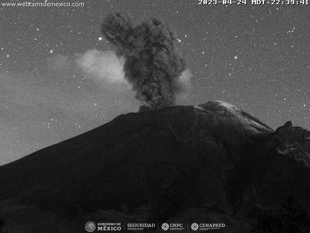 Popocatépetl registra 200 exhalaciones y dos explosiones