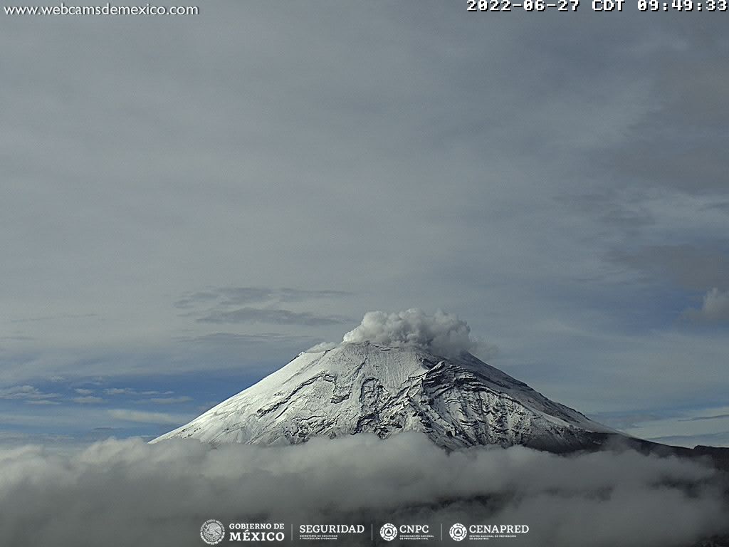 Registran 35 exhalaciones y un sismo volcanotectónico en el Popocatépetl