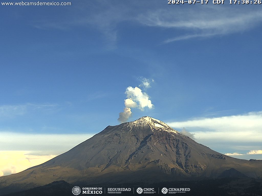 Popocatépetl registra 18 exhalaciones y emisión continua de vapor de agua