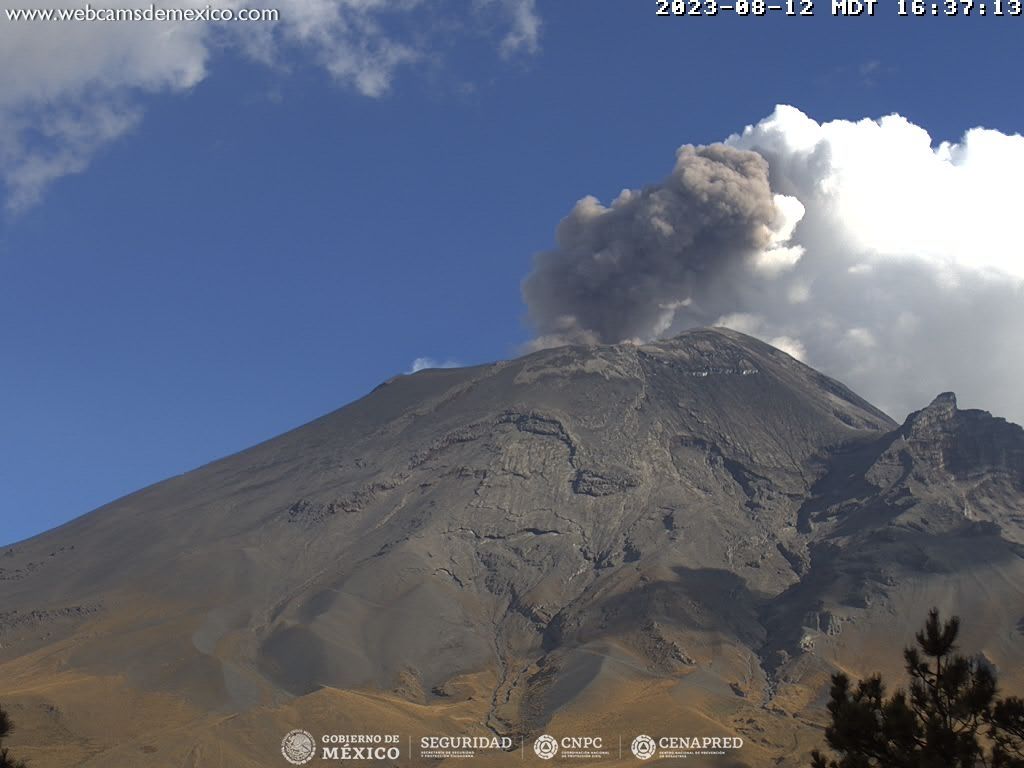 Volcán Popocatépetl registra 40 exhalaciones y dos explosiones en 24 horas