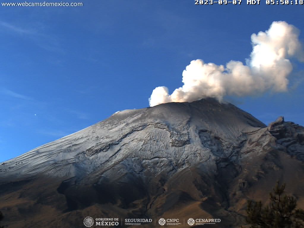Popocatépetl registra 62 exhalaciones y dos explosiones