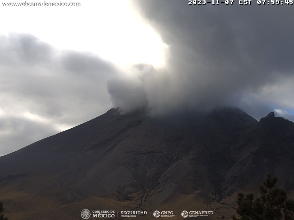 Popocatépetl registra 123 exhalaciones y ceniza llega hasta Amecameca