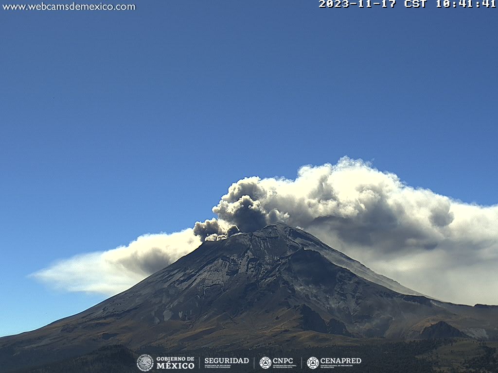 Ceniza del Popocatépetl llega a varios municipios del Edomex