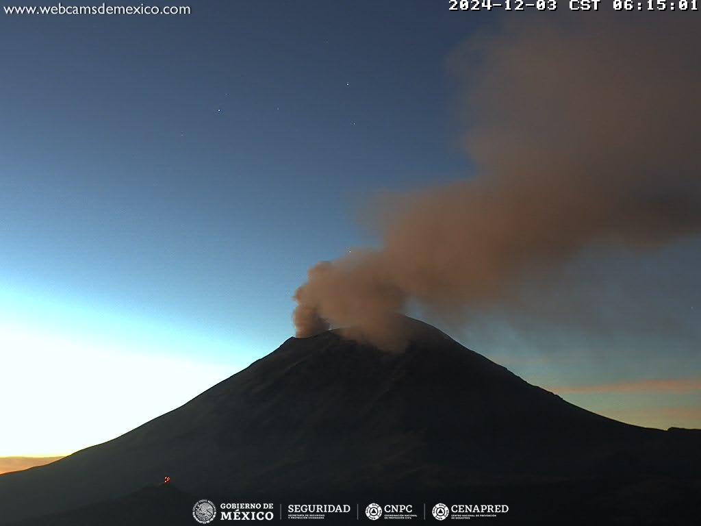 Puebla eleva actividad a 51 exhalaciones en 24 horas