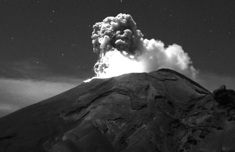 Popocatépetl registra 35 exhalaciones y 426 minutos de tremor