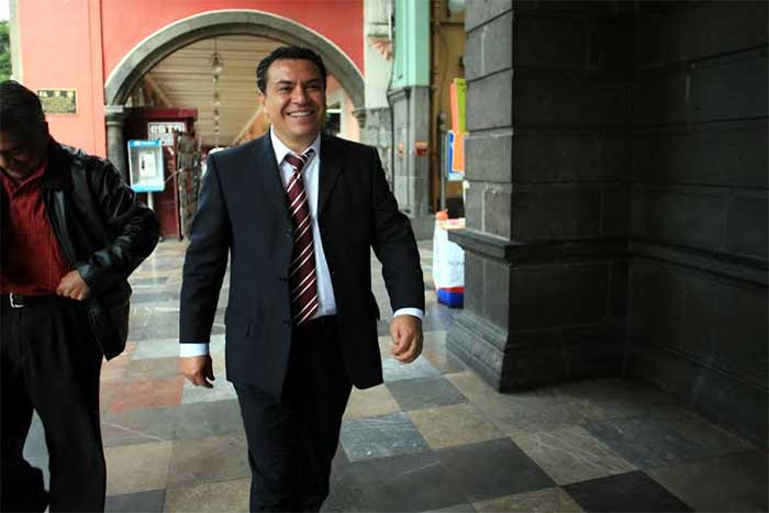 Israel Pacheco sale de la cárcel 