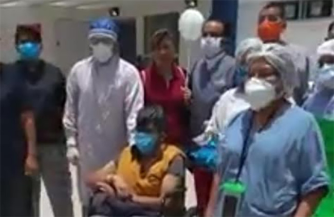 VIDEO Tras un mes intubado dan de alta a paciente Covid del hospital de Huejotzingo