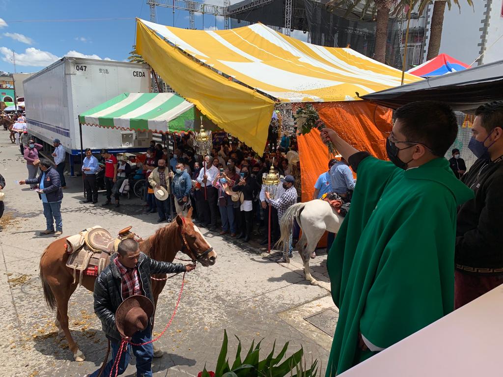 Jinetes de Puebla y Veracruz muestran su fe al Padre Jesús de las Tres Caídas