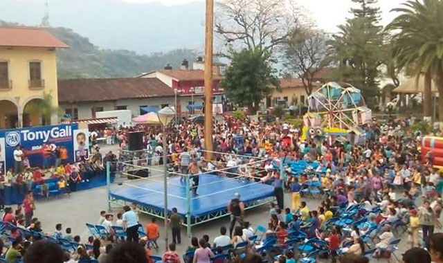 Acusan que Ayuntamiento de Pahuatlán pagó evento de Gali por Día del Niño