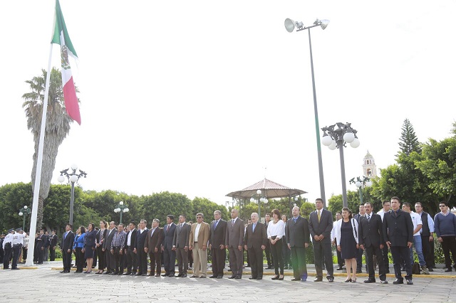 Encabeza Leo Paisano ceremonia cívica correspondiente al mes de julio