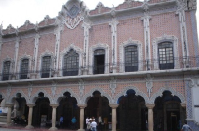 Ayuntamiento de Tehuacán dará de baja a 400 trabajadores