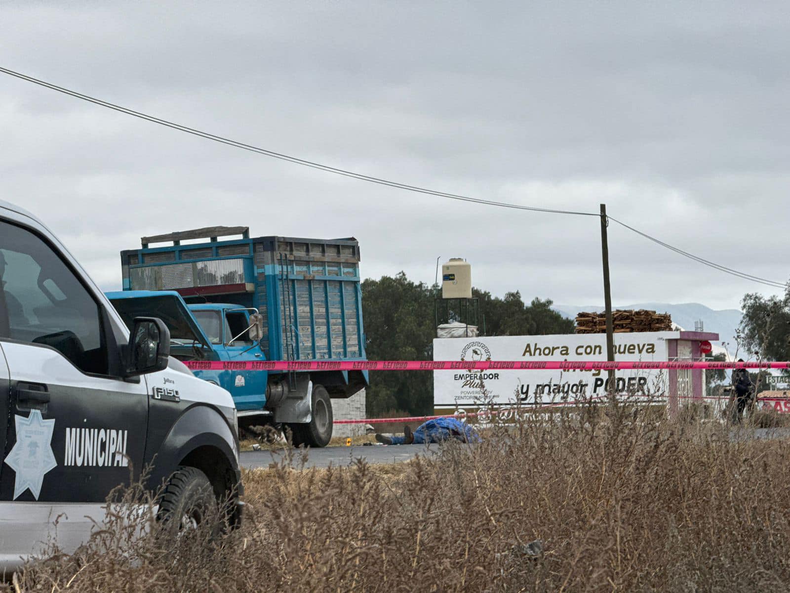 Camioneta atropella y mata a motociclista en Palmar de  Bravo
