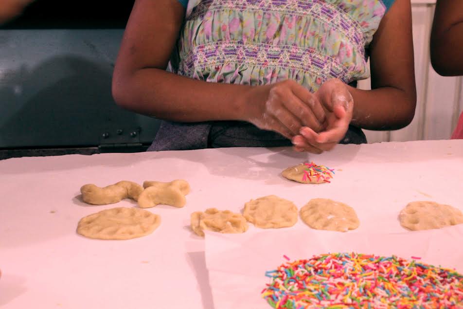 Ofrecen taller de panadería para niños en Huitzilan de Serdán