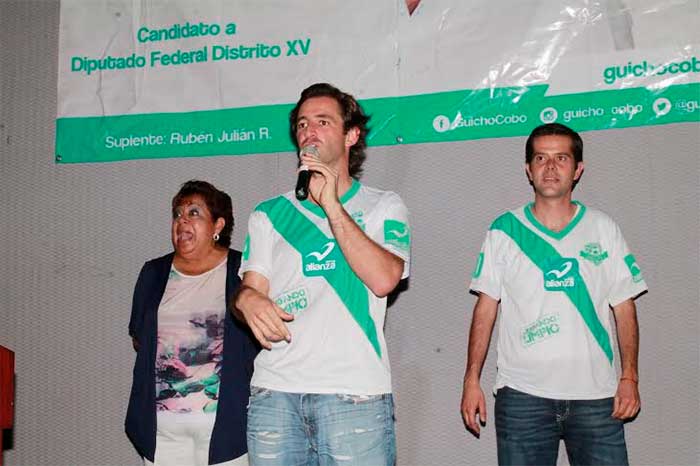 Luis Cobo promueve deporte en distrito de Tehuacán