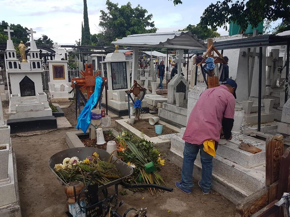 No cabe ni un cadáver más en el panteón de Izúcar