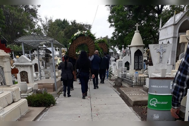 Ayuntamiento de Puebla no permitirá apertura de panteones por Día de Muertos  