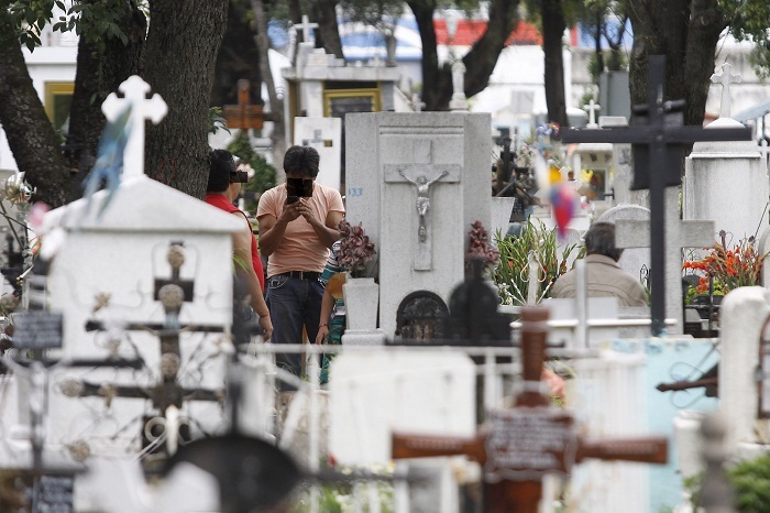 Exhuman a mujer que murió por Covid19 y enterraron clandestinamente en Izúcar