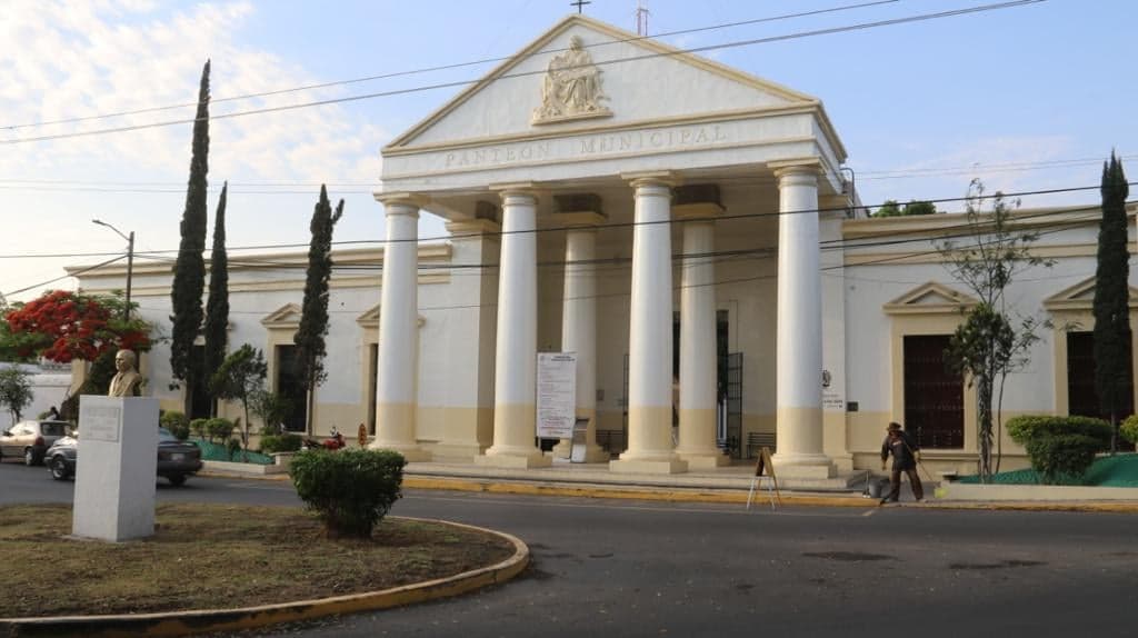 Prevén 25 mil visitantes a panteón de Tehuacán durante Todos Santos 