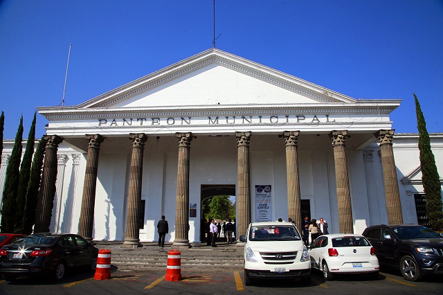 Aprueba cabildo poblano suspender visitas a panteones hasta el fin de la contingencia