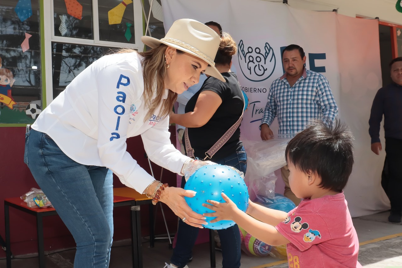 Angon recorre CAICS para festejar a la infancia cholulteca