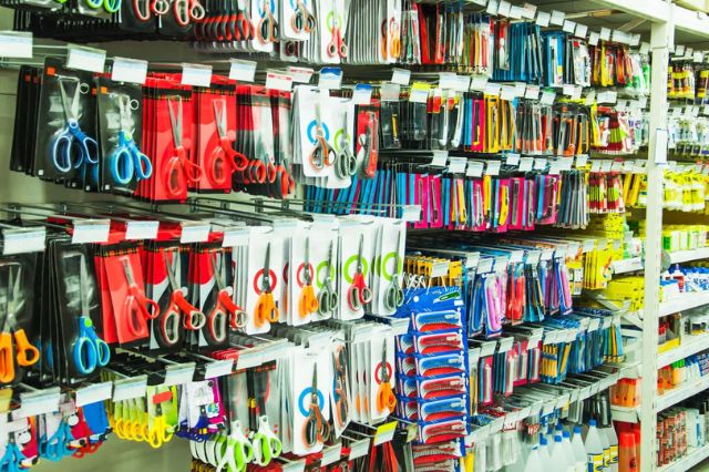 Cierran papelerías en Puebla por precios engañosos y malas prácticas