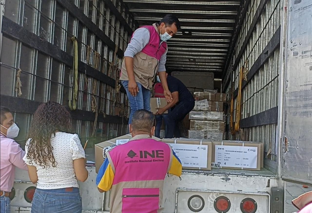 Llegan más de 326 mil papeletas a Tehuacán para la consulta de Revocación de Mandato 