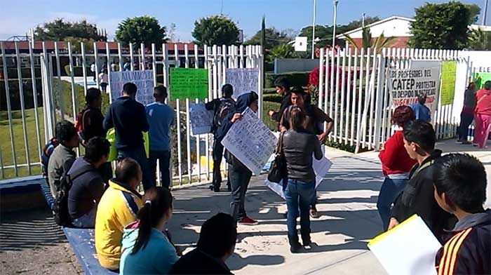 Paran labores profesores y estudiantes del Icatep Tehuacán