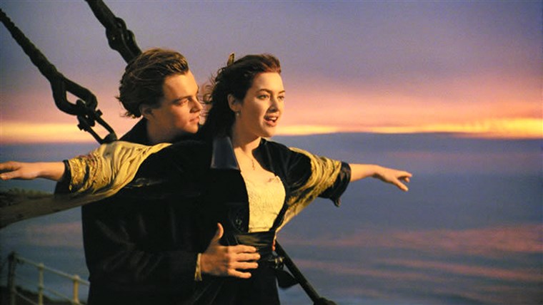 Antes de su boda recrearon escena de Titanic y mueren ahogados