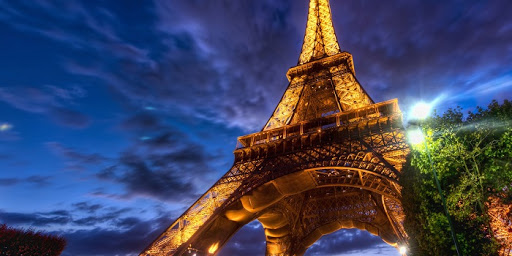 París está en alerta máxima por rebrote de covid