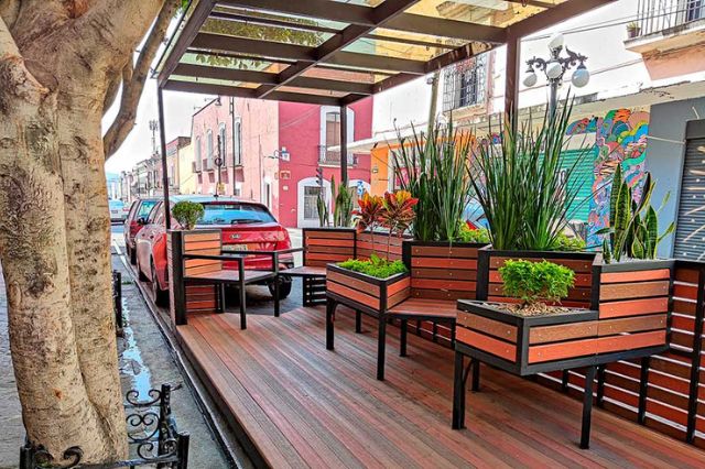 Encuentran a indigente sin vida en un parklet del Centro Histórico