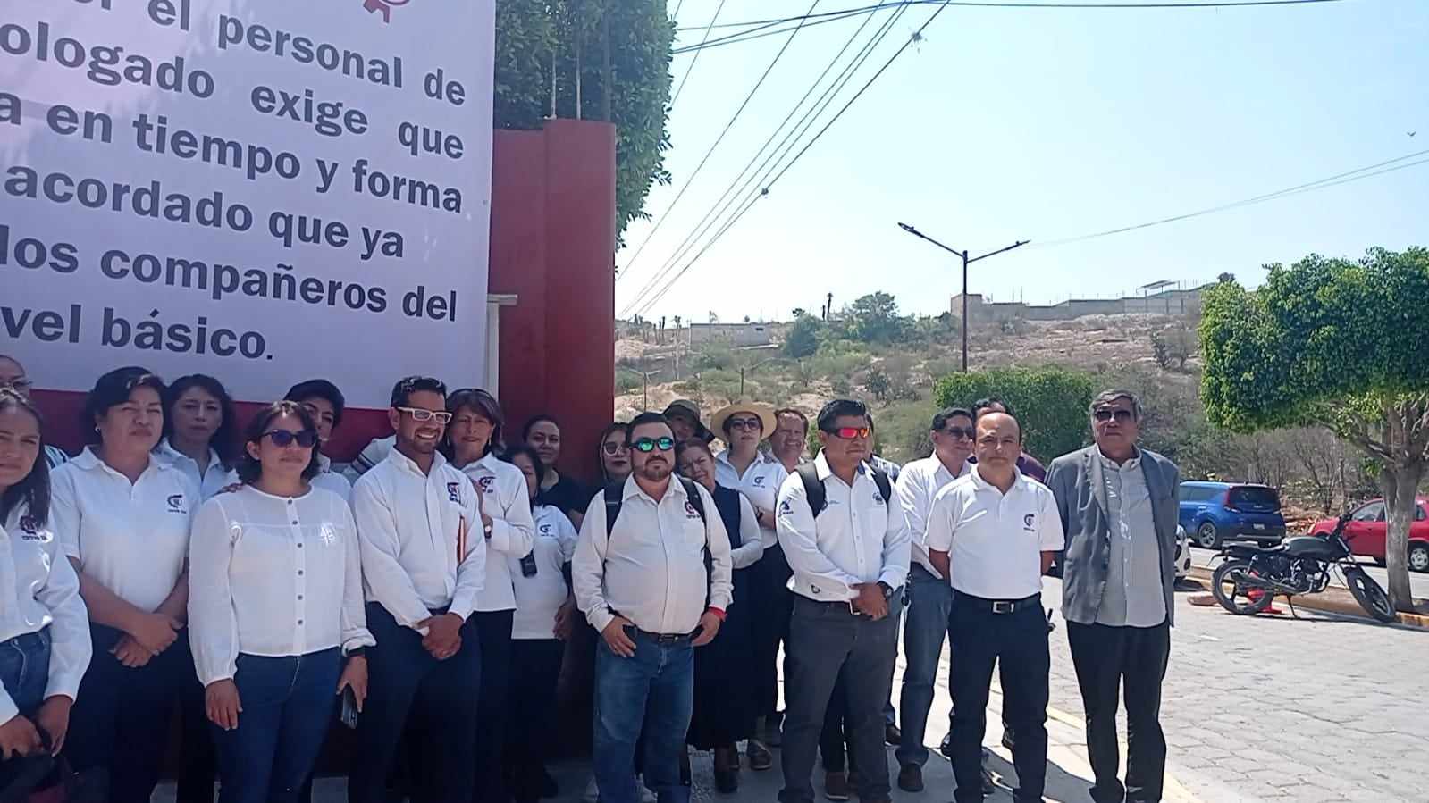Se suman docentes del CBtis 229 Tehuacán a paro estatal por falta de bono