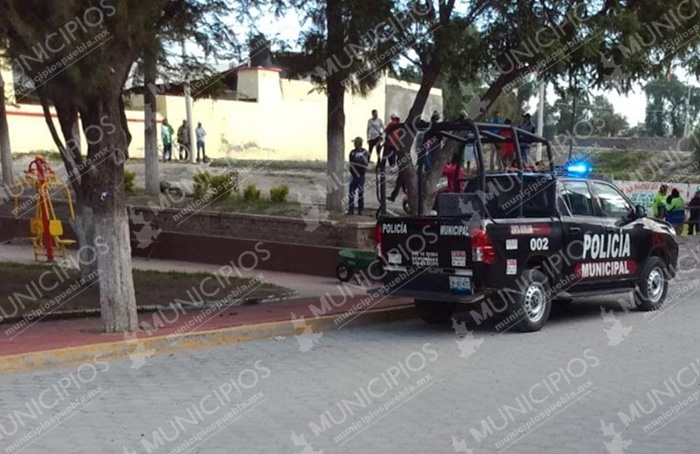Adolescente delincuente asalta a transeúnte en Tecamachalco