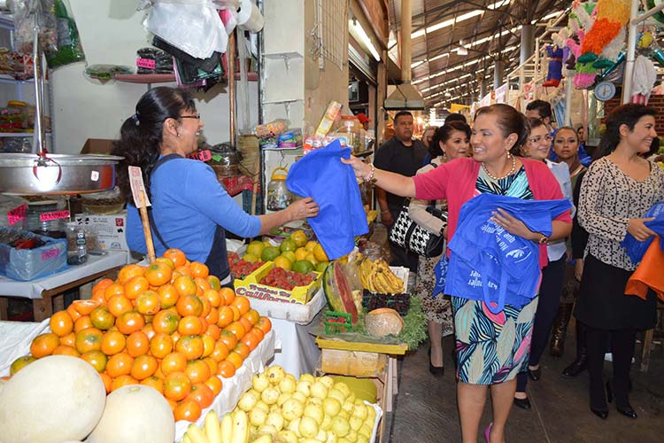 Buscan prevenir violencia hacia mujeres en mercados de San Pedro Cholula